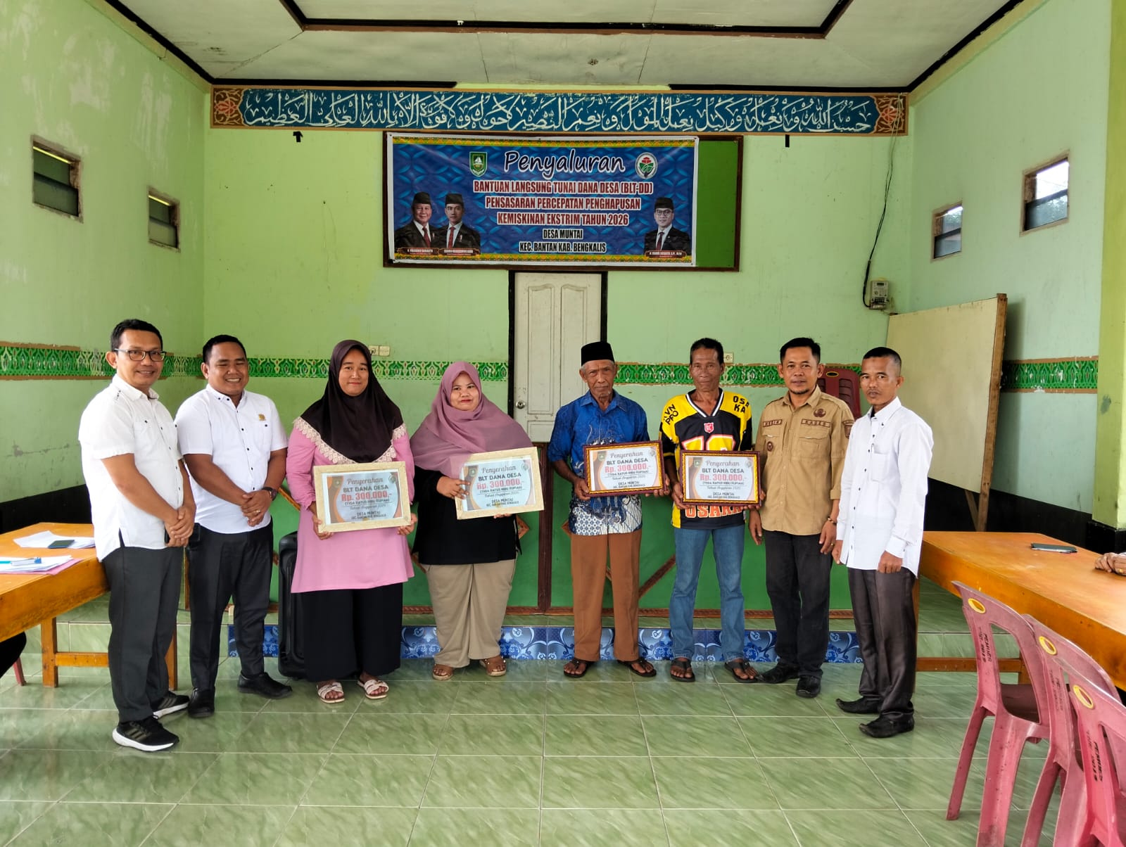Pemdes Muntai Salurkan BLT-DD Tahap II Tahun 2026, Kades Sampaikan Permohonan Maaf atas Keterlambatan Penyaluran.