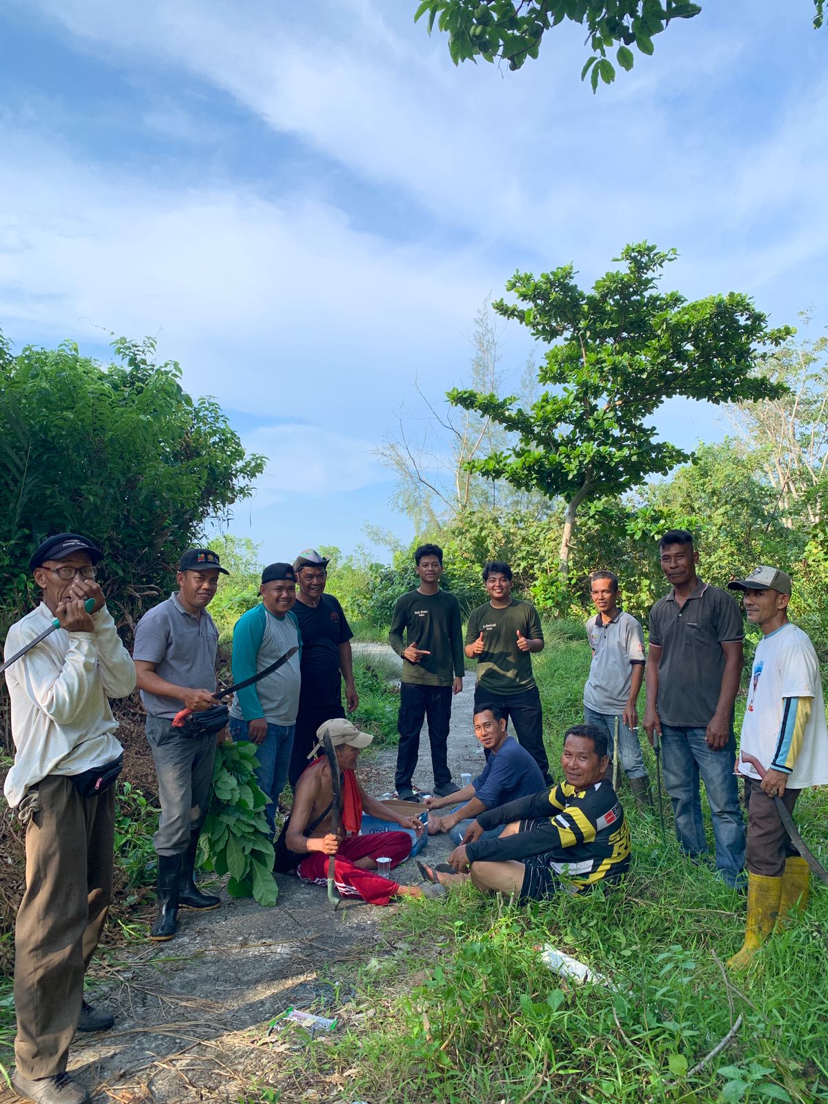 Mahasiswa KUKERTA UNRI 2026 Bersatu dengan Warga, Semangat Gotong Royong Wujudkan Kampung Nelayan Merah Putih di Desa Muntai