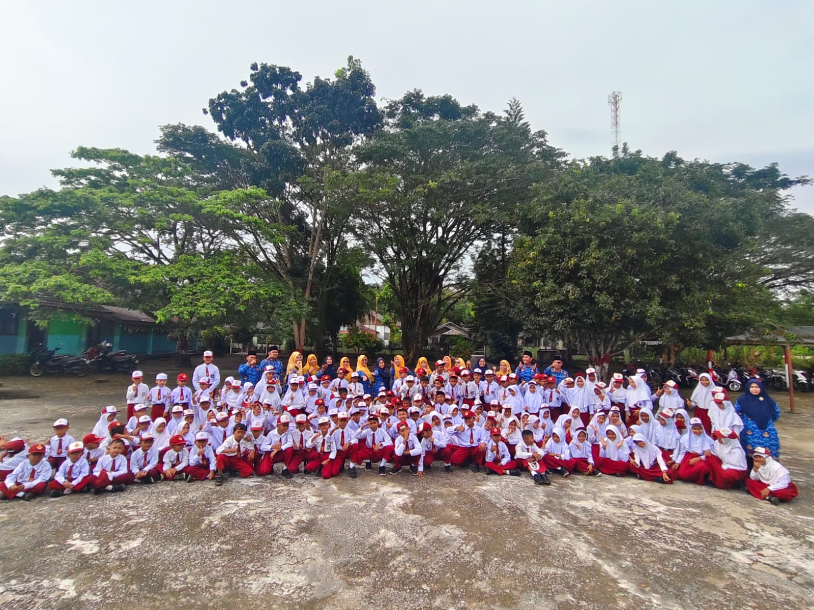 SD Negeri 04 Bantan Gelar Apel Peringati Hari Pahlawan 10 November 2025